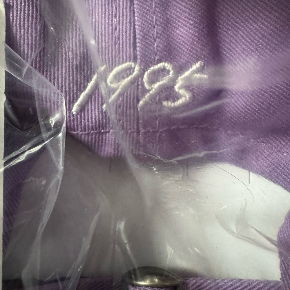 BTS baseball cap from Jimin’s father’s cafe in Busan - Picture 2 of 4